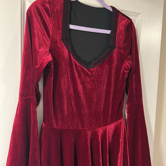 Velvet Wine Spectre Waterfall Dress, Blackmilk Size Medium - Picture 4 of 7